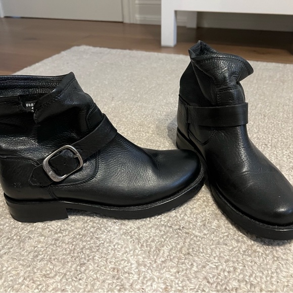 Frye Veronica Booties SIZE 6.5 - Picture 3 of 5